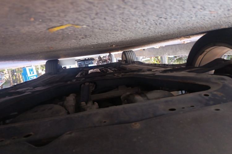Used Infiniti ESQ 2014 1.6L Spontaneous Edition Chassis Front