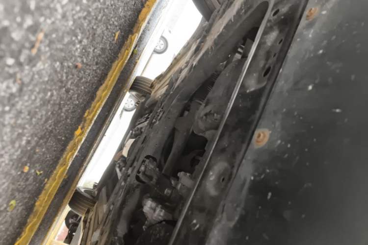 Used Infiniti ESQ 2014 1.6L Spontaneous Edition Chassis Front