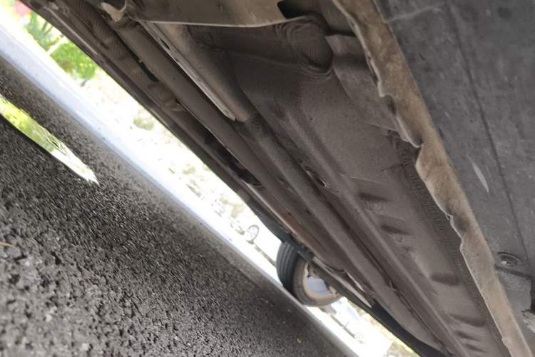 Used Infiniti ESQ 2014 1.6L Spontaneous Edition Chassis Front Left