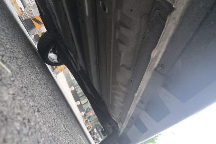 Used Infiniti ESQ 2014 1.6L Spontaneous Edition Chassis Front Left