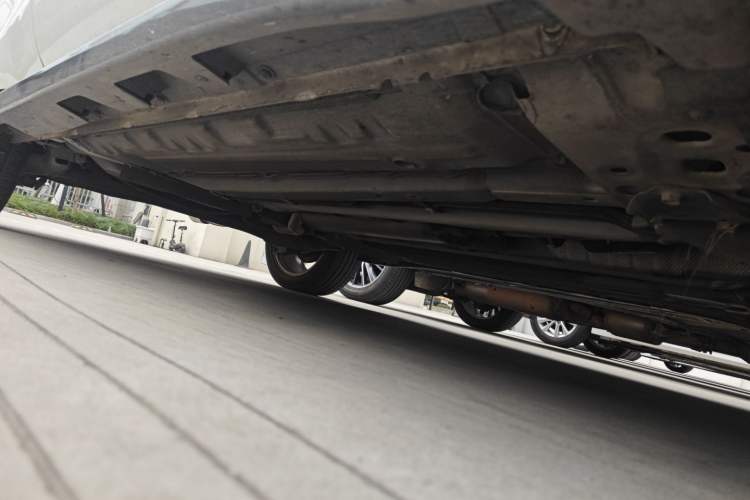 Used Infiniti ESQ 2014 1.6L Spontaneous Edition Chassis Front Right