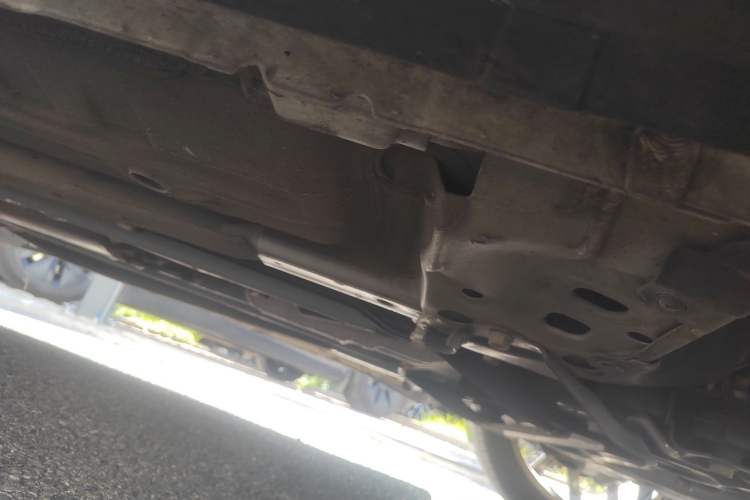 Used Infiniti ESQ 2014 1.6L Spontaneous Edition Chassis Front Right