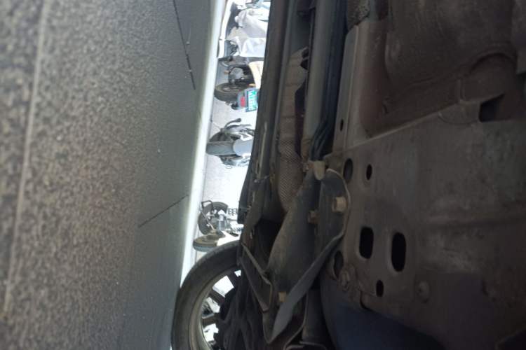 Used Infiniti ESQ 2014 1.6L Spontaneous Edition Chassis Front Right
