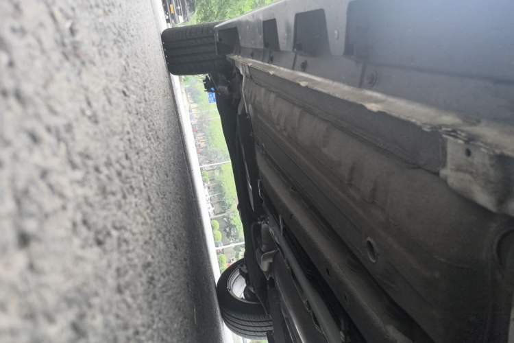 Used Infiniti ESQ 2014 1.6L Spontaneous Edition Chassis Front Right