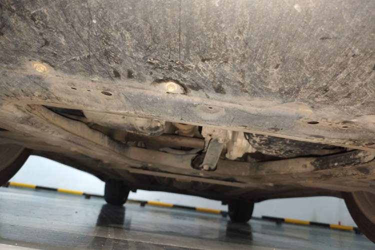 Used Infiniti ESQ 2014 1.6L Spontaneous Edition Chassis Front