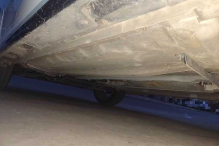 Used Infiniti ESQ 2014 1.6L Spontaneous Edition Chassis Rear Left