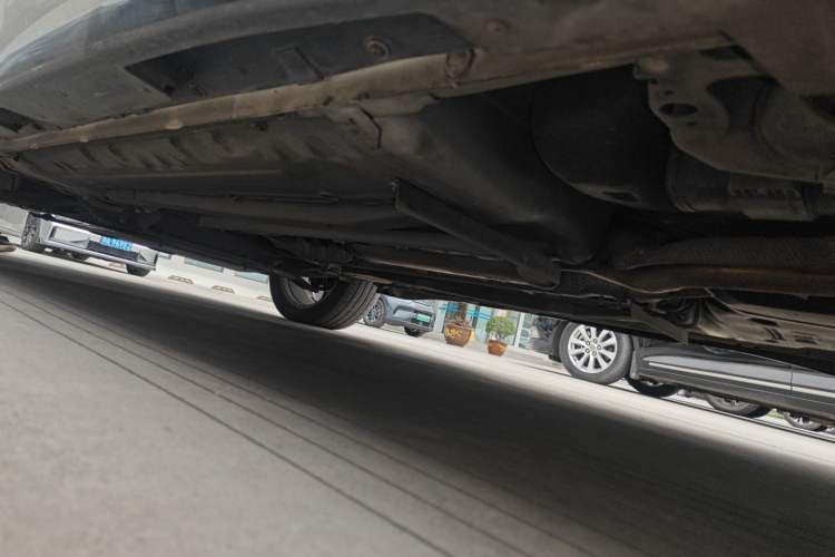 Used Infiniti ESQ 2014 1.6L Spontaneous Edition Chassis Rear Left