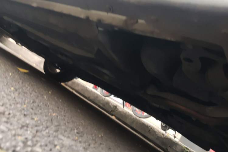 Used Infiniti ESQ 2014 1.6L Spontaneous Edition Chassis Rear Left