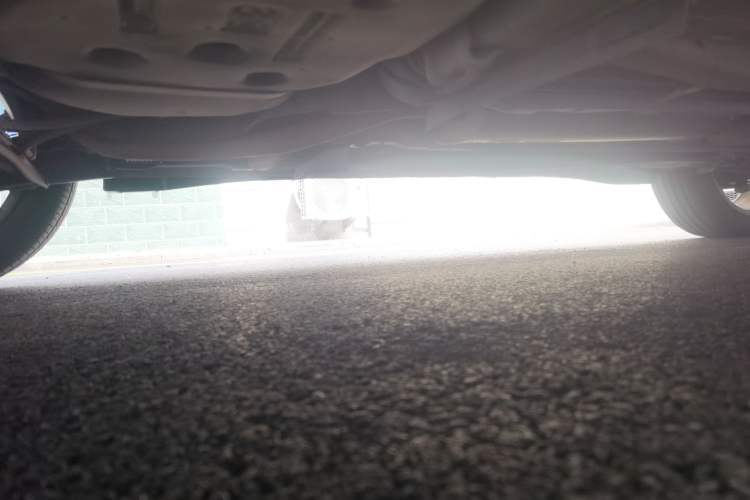 Used Infiniti ESQ 2014 1.6L Spontaneous Edition Chassis Rear Right