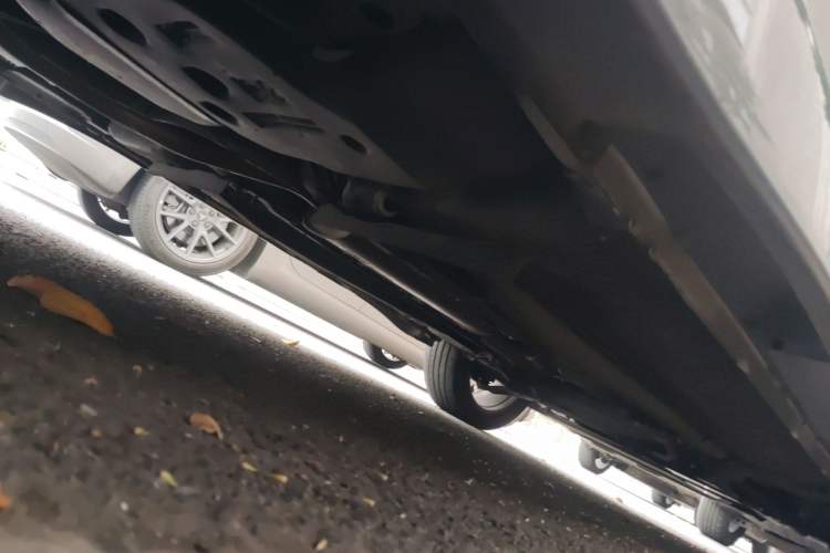 Used Infiniti ESQ 2014 1.6L Spontaneous Edition Chassis Rear Right