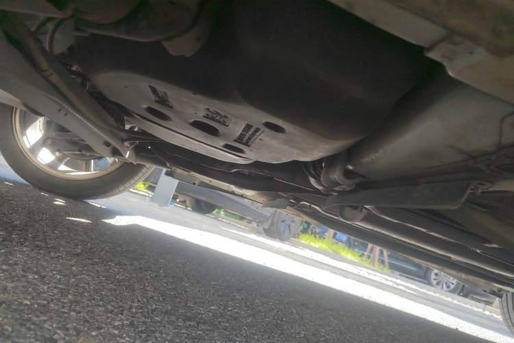 Used Infiniti ESQ 2014 1.6L Spontaneous Edition Chassis Rear Right
