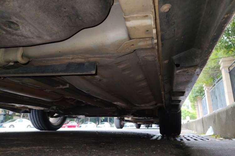 Used Infiniti ESQ 2014 1.6L Spontaneous Edition Chassis Rear Right