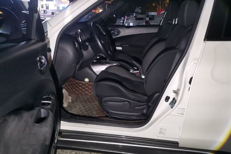 Used Infiniti ESQ 2014 1.6L Spontaneous Edition Driver Seat