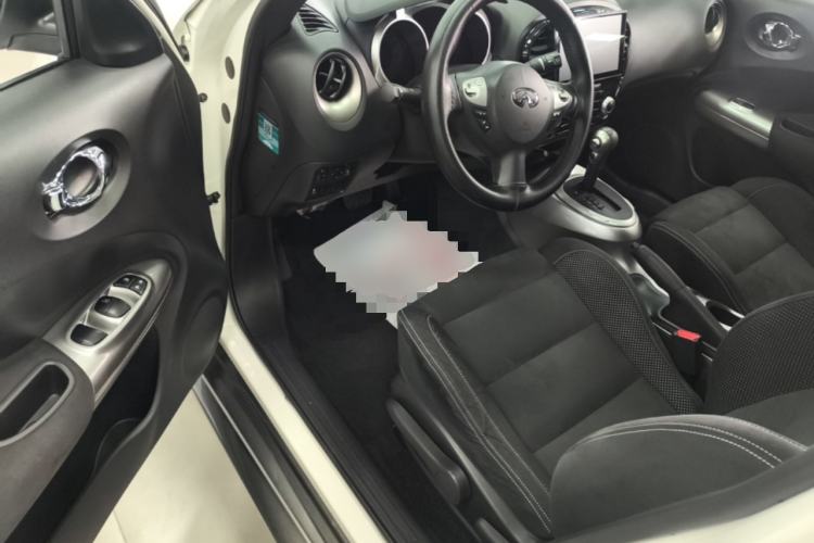 Used Infiniti ESQ 2014 1.6L Spontaneous Edition Driver Seat