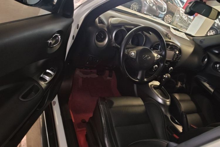 Used Infiniti ESQ 2014 1.6L Luxury Edition Driver Seat