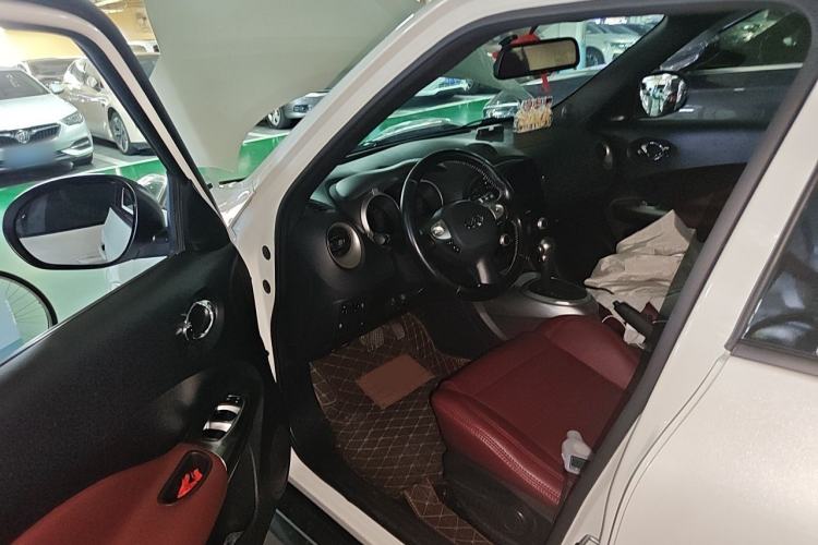 Used Infiniti ESQ 2014 1.6L Luxury Edition Driver Seat