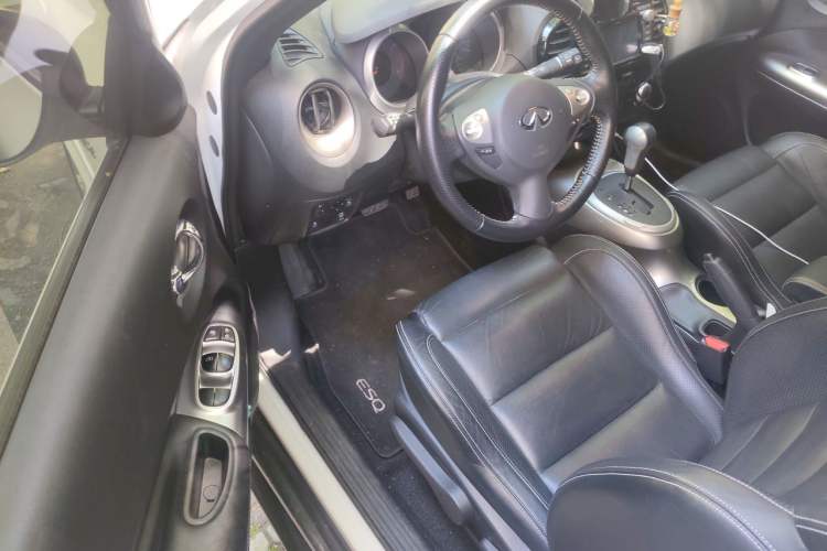 Used Infiniti ESQ 2014 1.6T Dynamic Edition Driver Seat