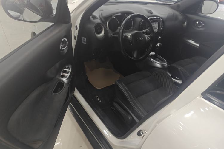 Used Infiniti ESQ 2014 1.6L Spontaneous Edition Driver Seat