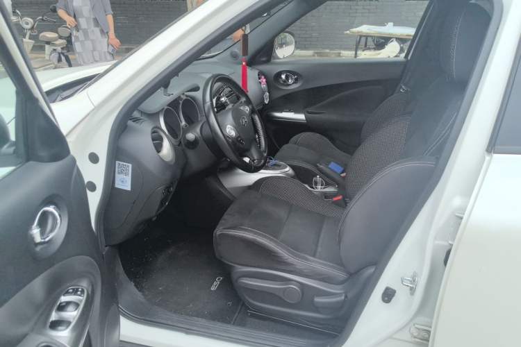 Used Infiniti ESQ 2014 1.6L Spontaneous Edition Driver Seat