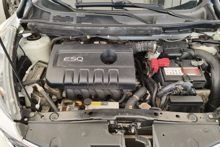 Used Infiniti ESQ 2014 1.6L Spontaneous Edition Engine Bay