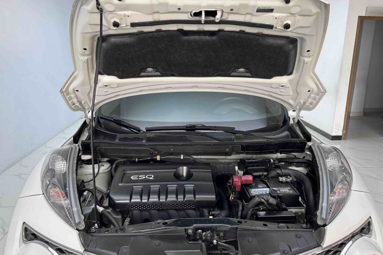 Used Infiniti ESQ 2014 1.6L Spontaneous Edition Engine Bay