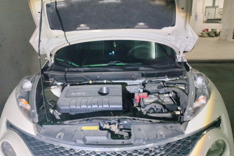 Used Infiniti ESQ 2014 1.6L Spontaneous Edition Engine Bay