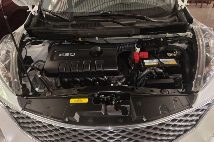 Used Infiniti ESQ 2014 1.6L Spontaneous Edition Engine Bay