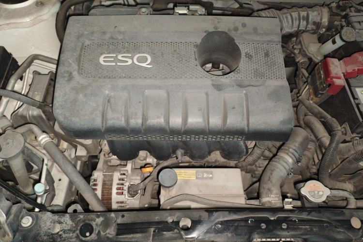 Used Infiniti ESQ 2014 1.6L Spontaneous Edition Engine Bay