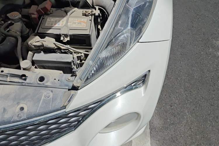 Used Infiniti ESQ 2014 1.6T Dynamic Edition Engine Bay Left