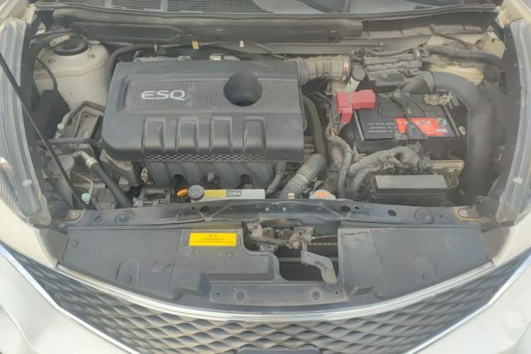 Used Infiniti ESQ 2014 1.6L Spontaneous Edition Engine Bay
