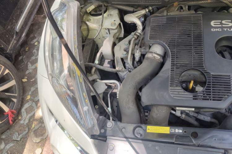 Used Infiniti ESQ 2014 1.6T Dynamic Edition Engine Bay Right