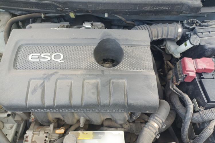 Used Infiniti ESQ 2014 1.6L Spontaneous Edition Engine Bay