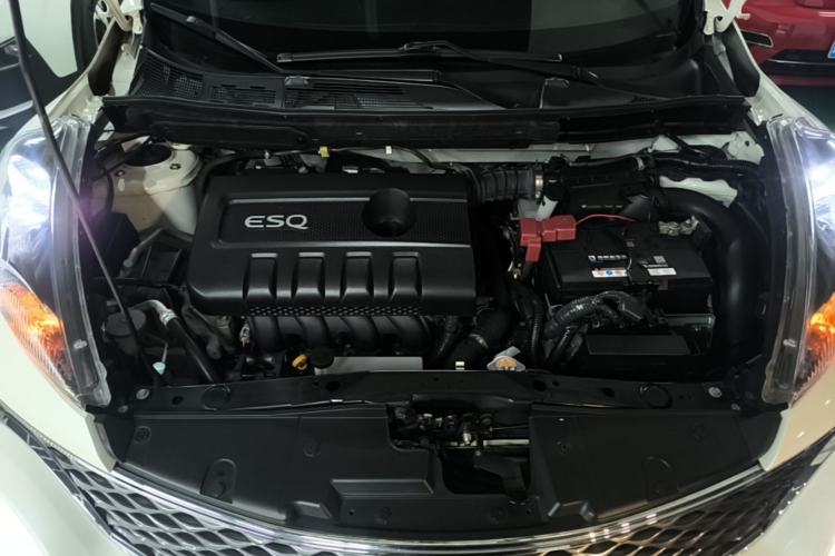 Used Infiniti ESQ 2014 1.6L Spontaneous Edition Engine Bay