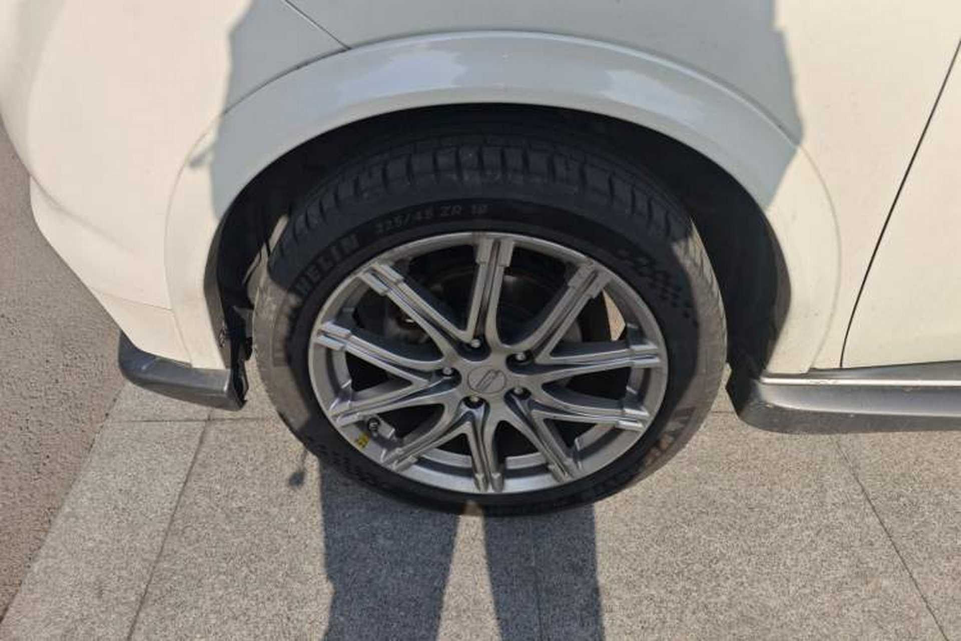 Used Infiniti ESQ 2014 1.6L Luxury Edition Exterior 1