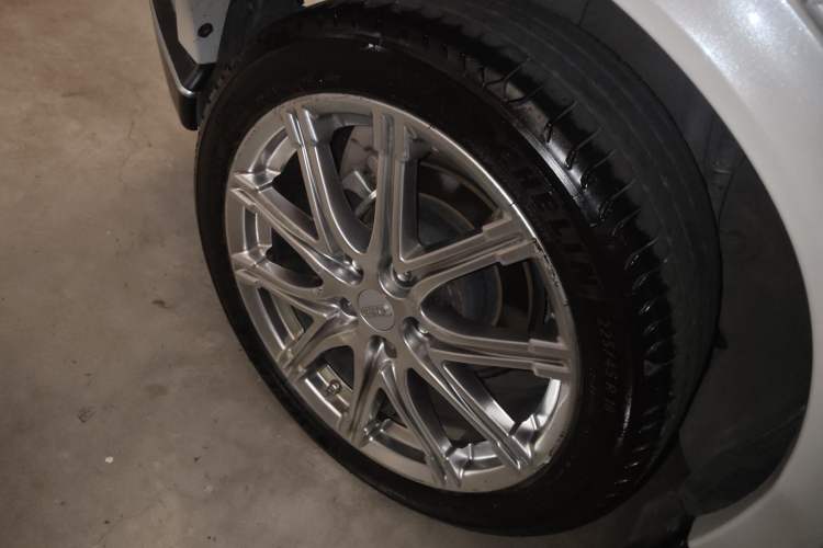 Used Infiniti ESQ 2014 1.6L Spontaneous Edition Exterior 2