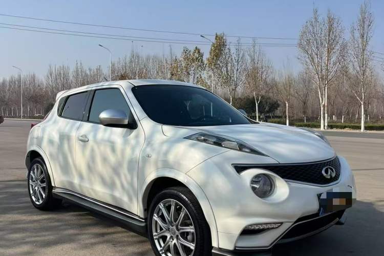 Used Infiniti ESQ 2014 1.6L Spontaneous Edition Exterior 2