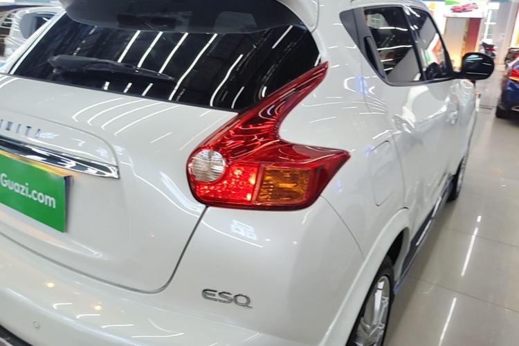 Used Infiniti ESQ 2014 1.6L Spontaneous Edition Exterior 3