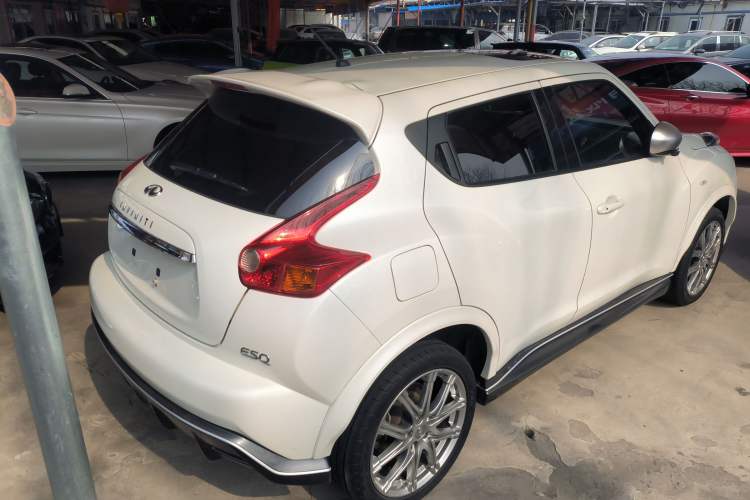 Used Infiniti ESQ 2014 1.6L Spontaneous Edition Exterior 3