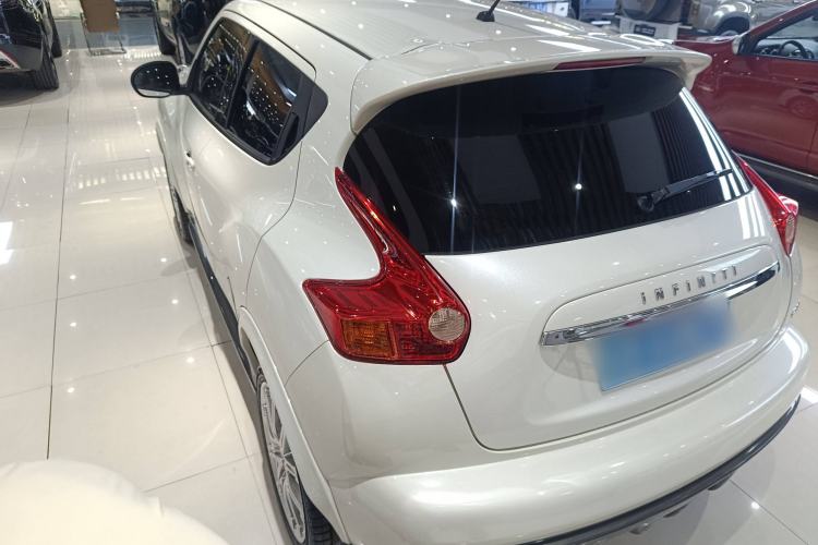 Used Infiniti ESQ 2014 1.6L Spontaneous Edition Exterior 3