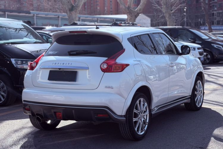 Used Infiniti ESQ 2014 1.6L Spontaneous Edition Exterior 3