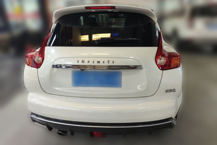 Used Infiniti ESQ 2014 1.6L Spontaneous Edition Exterior 4