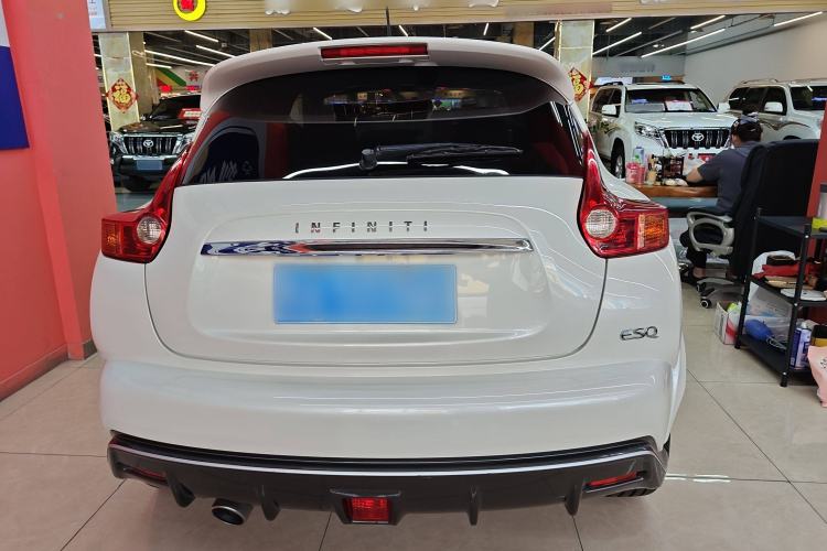 Used Infiniti ESQ 2014 1.6L Spontaneous Edition Exterior 4