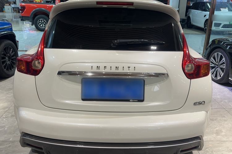 Used Infiniti ESQ 2014 1.6L Spontaneous Edition Exterior 4