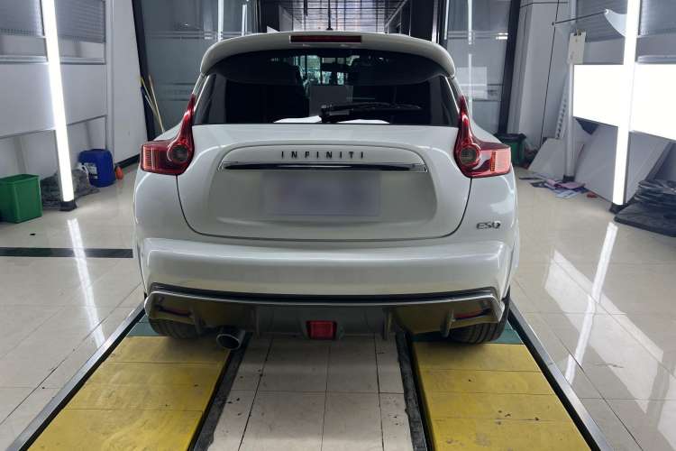 Used Infiniti ESQ 2014 1.6L Spontaneous Edition Exterior 4
