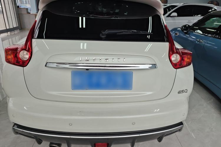 Used Infiniti ESQ 2014 1.6L Spontaneous Edition Exterior 4