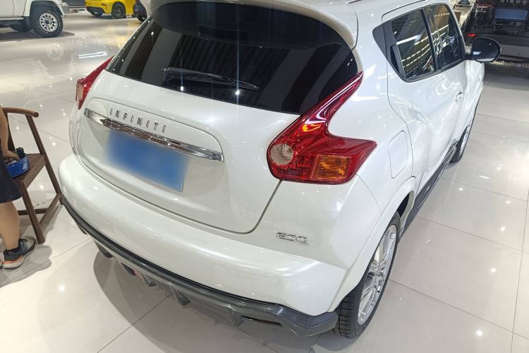 Used Infiniti ESQ 2014 1.6L Spontaneous Edition Exterior 4