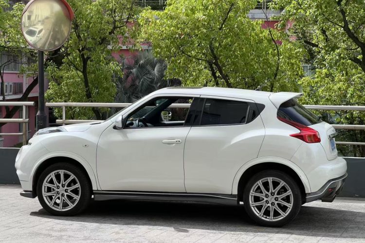 Used Infiniti ESQ 2014 1.6L Spontaneous Edition Exterior 5