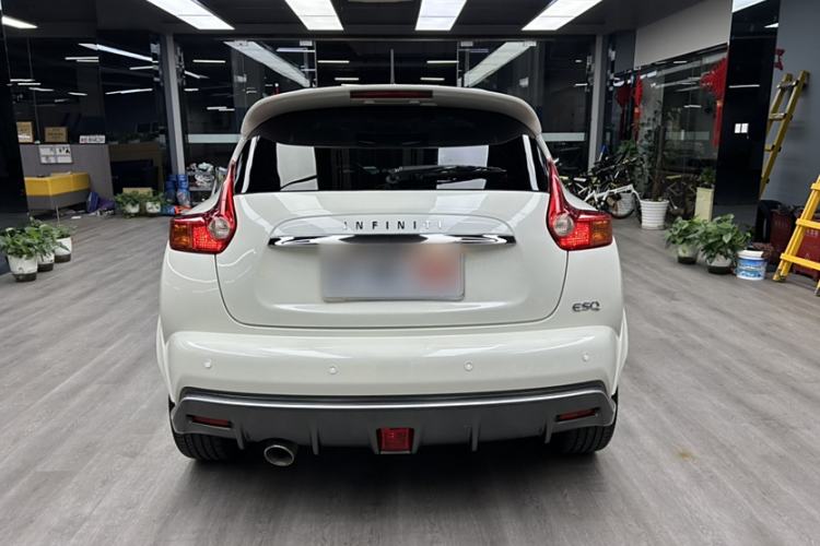 Used Infiniti ESQ 2014 1.6L Spontaneous Edition Exterior 5