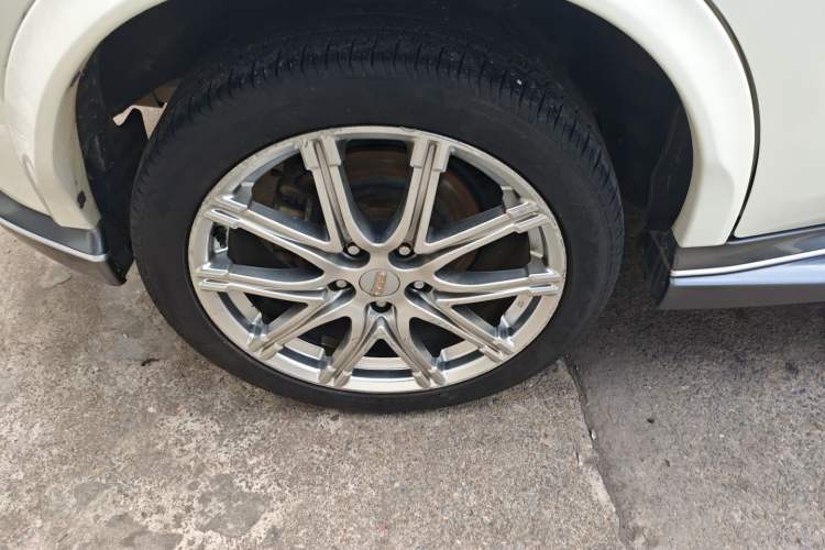 Used Infiniti ESQ 2014 1.6L Spontaneous Edition Exterior 5