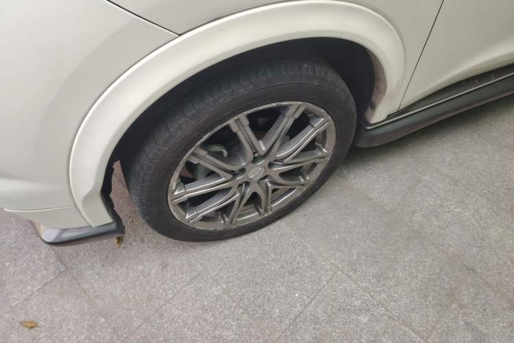 Used Infiniti ESQ 2014 1.6L Spontaneous Edition Exterior 7